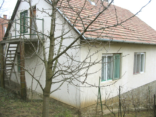Le�nyfalu - T�r�lt - Csal�dih�z