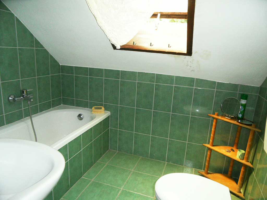 Szentendre - Felfüggesztve - Családiház