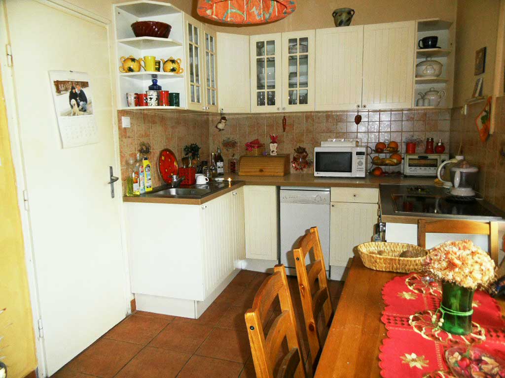 Szentendre - Felfüggesztve - Családiház