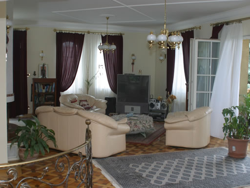 Szentendre - Törölt - Családiház