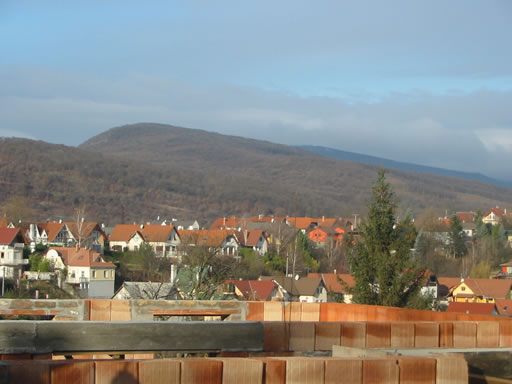 Csobánka - Felfüggesztve - Ikerház