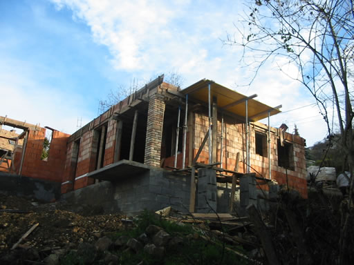 Csobánka - Felfüggesztve - Ikerház
