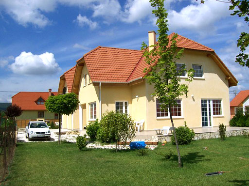 Budakalász - Felfüggesztve - Ikerház