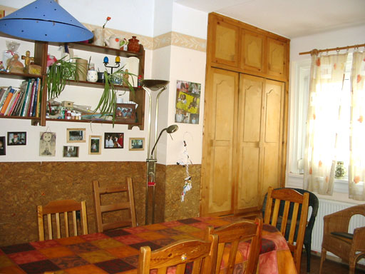 Szentendre - Felfüggesztve - Családiház