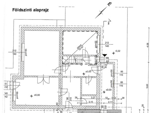 Szentendre - Felfüggesztve - Családiház