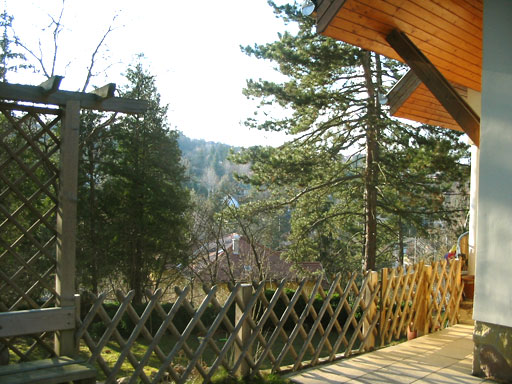 Csobánka - Felfüggesztve - Családiház