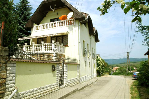 Csobánka - Törölt - Családiház