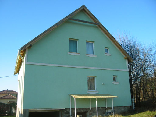 Szentendre - Kiad� - Csal�dih�z