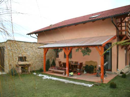 Tahit�tfalu - Elad� - Ikerh�z