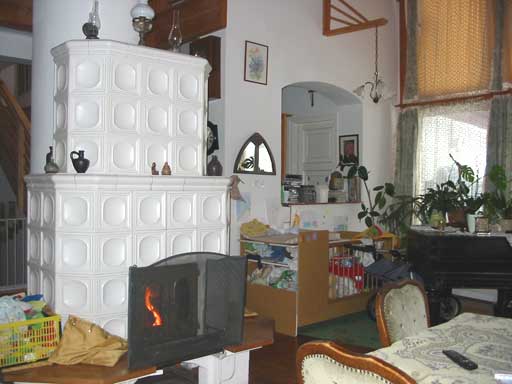 Pomáz - Felfüggesztve - Családiház