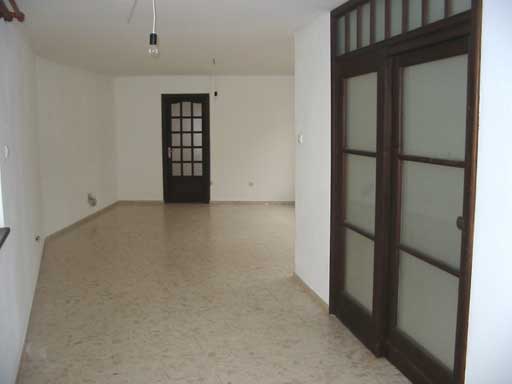 Szentendre - Kiad� - T�rsash�zi lak�s