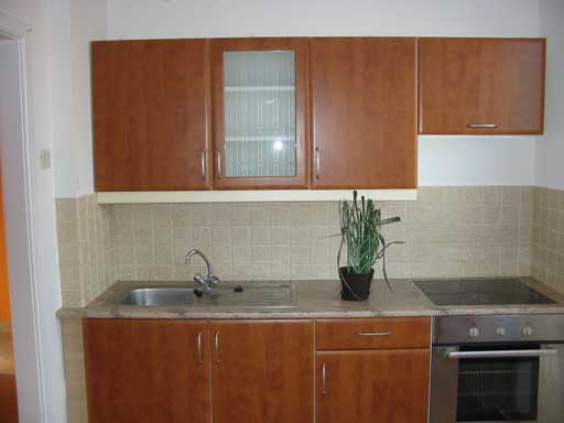 Szentendre - Eladott/Kiadott - T�rsash�zi lak�s