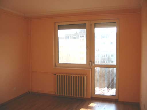 Szentendre - Eladott/Kiadott - T�rsash�zi lak�s