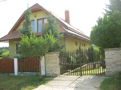 Csobánka - Eladott/Kiadott - Családiház