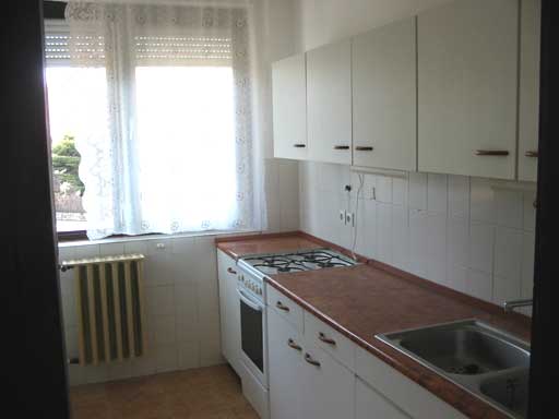 Pomáz - Eladott/Kiadott - Sorház