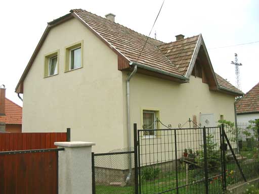 Szentendre - Elad� - Csal�dih�z