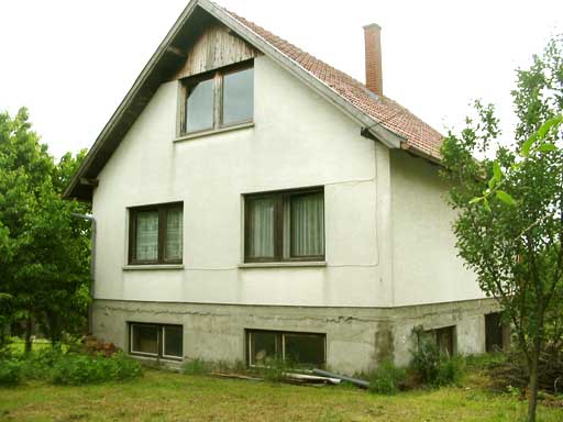 Szentendre - Elad� - Csal�dih�z