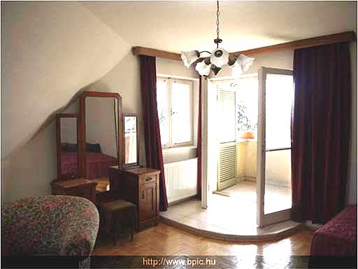 Szentendre - Eladott/Kiadott - Családiház
