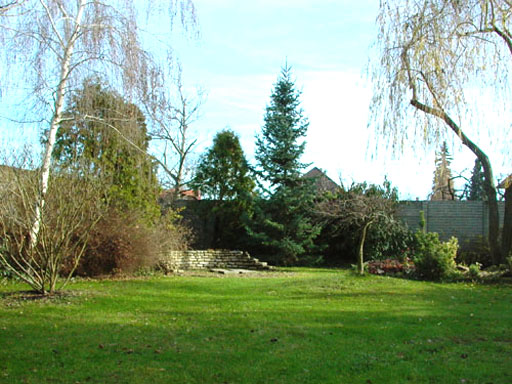Szentendre - Kiad� - Csal�dih�z
