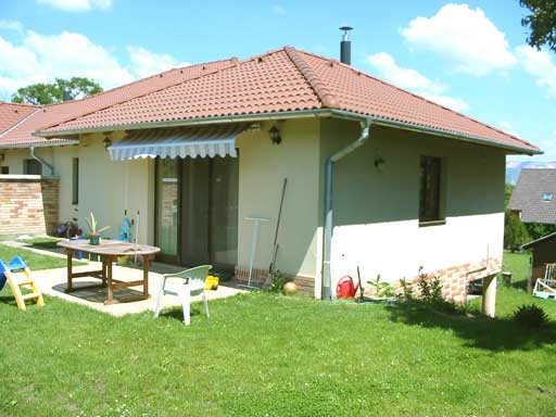 Tahit�tfalu - Elad� - Ikerh�z