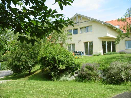 Szentendre - Eladott/Kiadott - Ikerház