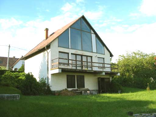 Szentendre - Eladott/Kiadott - Családiház