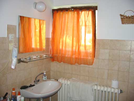 Szentendre - Felfüggesztve - Családiház