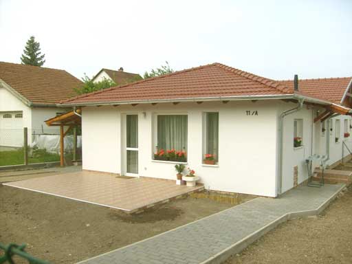Pom�z - Ikerh�z