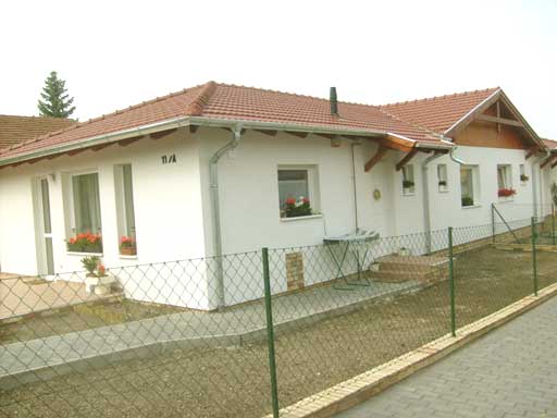 Pomáz - Törölt - Ikerház
