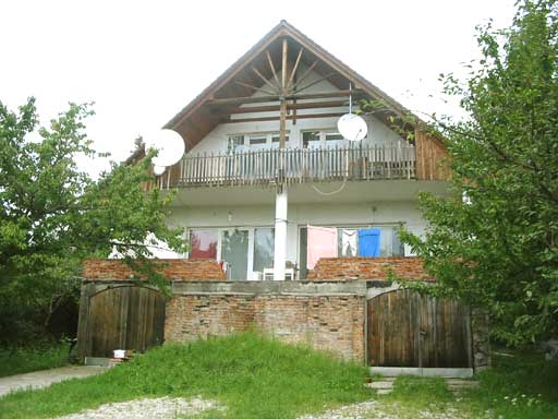 Szentendre - Elad� - Ikerh�z