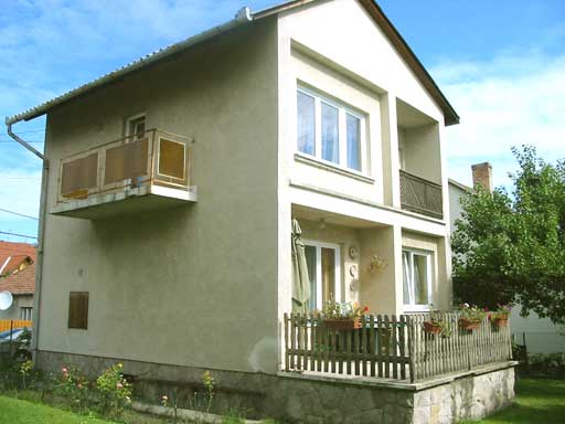 Szentendre - Eladott/Kiadott - Családiház