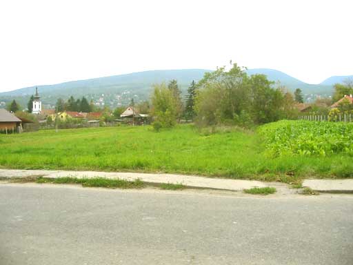 P�csmegyer - Elad� - Lak��v. telek