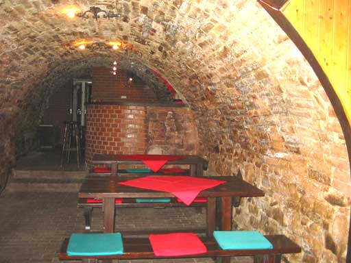 Szentendre - Felf�ggesztve - �tterem