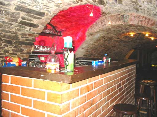 Szentendre - Felf�ggesztve - �tterem