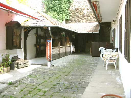 Szentendre - Felf�ggesztve - �tterem