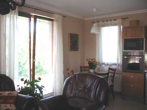 Szentendre - Felfüggesztve - Családiház