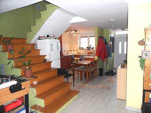 Szentendre - Elad� - Sorh�z