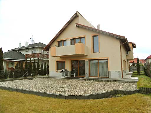 Dunakeszi - Eladott/Kiadott - Családiház
