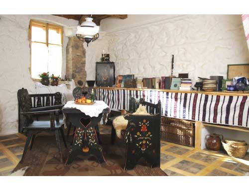 Szentendre - Felfüggesztve - Családiház