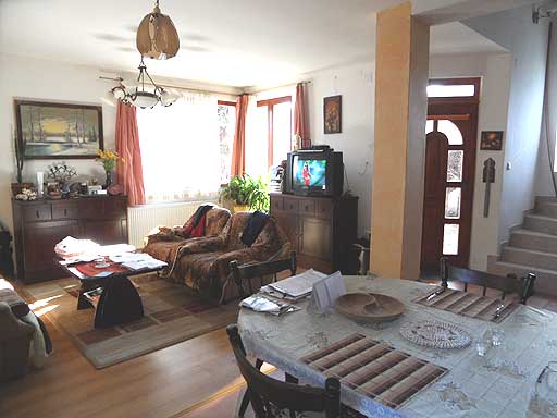 Le�nyfalu - Ikerh�z
