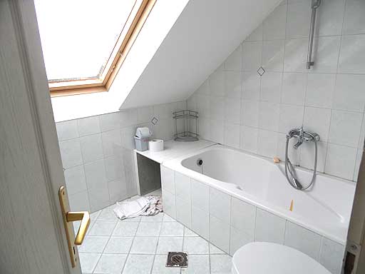 Szentendre - Felfüggesztve - Családiház