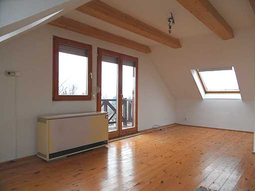 Szentendre - Felfüggesztve - Családiház