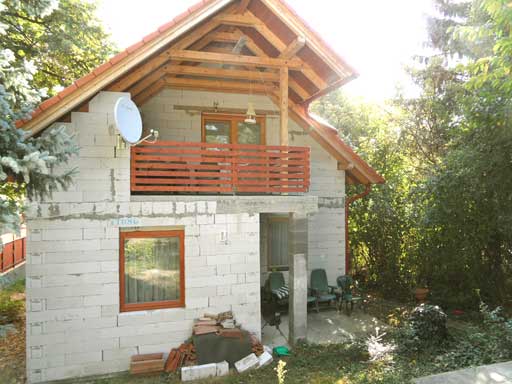 Le�nyfalu - Ikerh�z