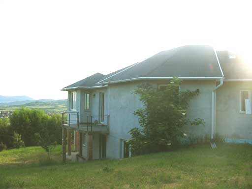 Szentendre - Kiad� - Csal�dih�z