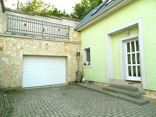 Szentendre - Eladott/Kiadott - Családiház