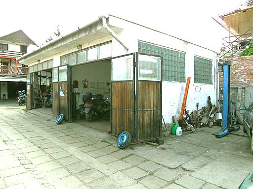 Budakal�sz - Ipari ingatlan