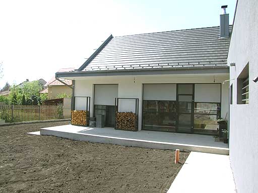 Szentendre - Felfüggesztve - Családiház