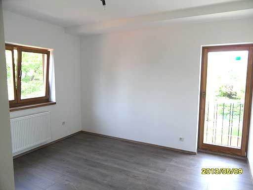 Szentendre - Eladott/Kiadott - T�rsash�zi lak�s