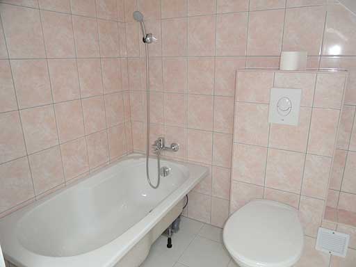 Szentendre - Eladott/Kiadott - Csal�dih�z