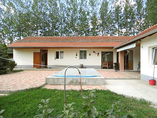 Szentendre - Elad� - Csal�dih�z